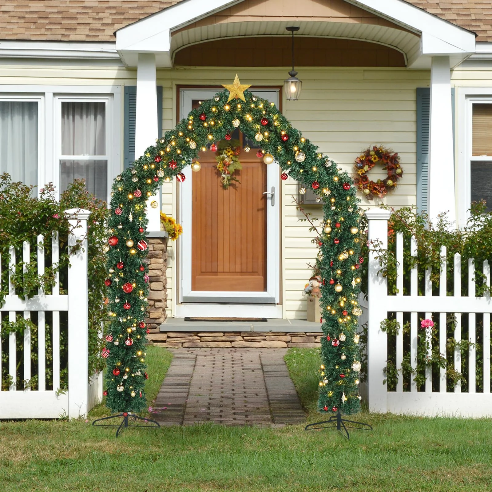 Karl Home Christmas Garland Arch, Pointed Top in a room