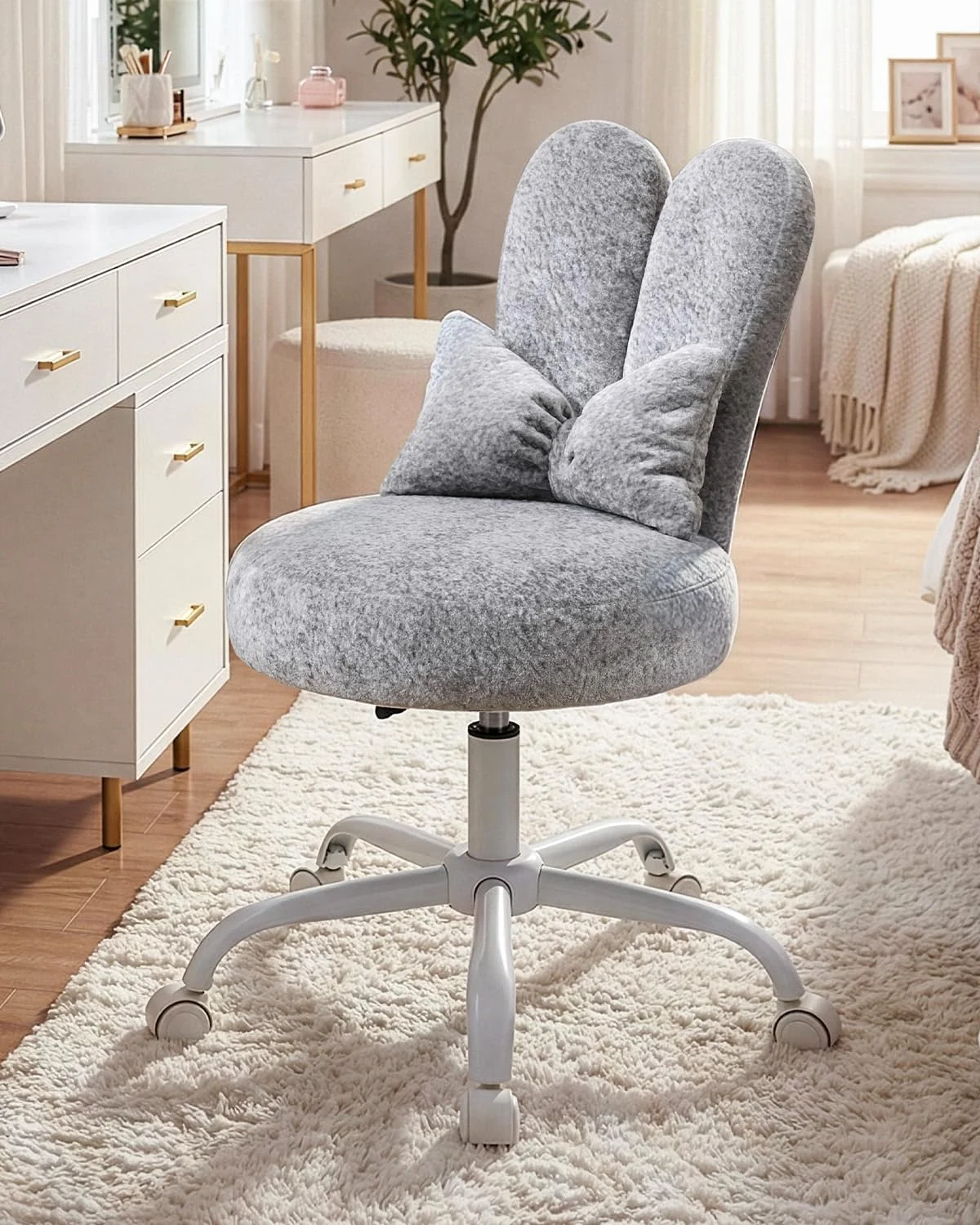 Karl Home Velvet Vanity Chair in a room