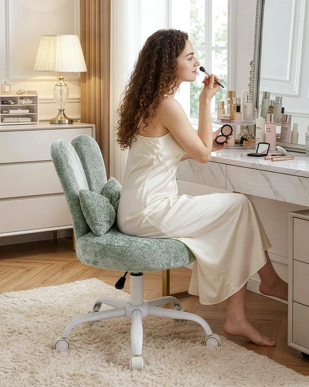 Setting up a makeup vanity: the light, the mirror and the chair