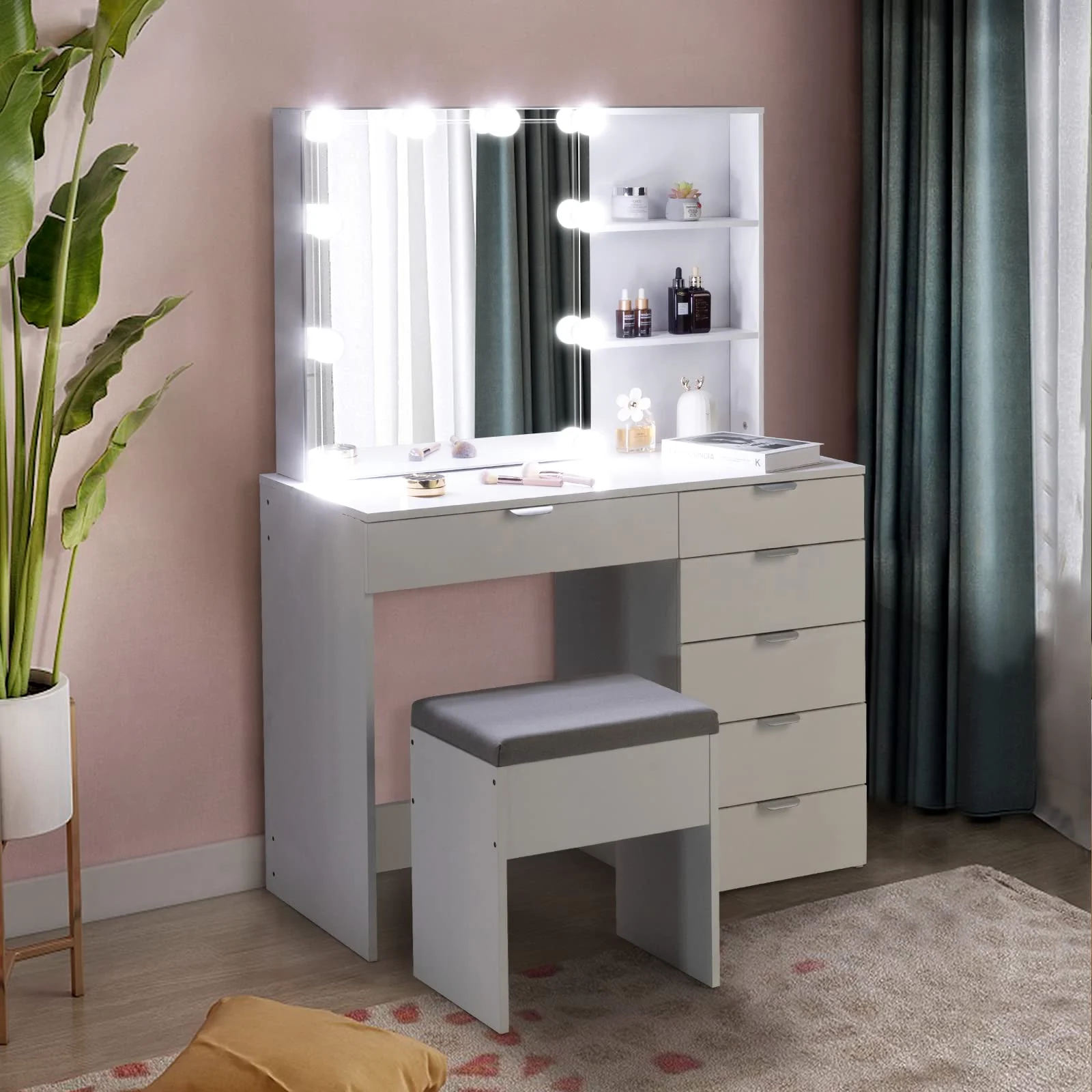 Karl Home vanity & dressing furniture in a room